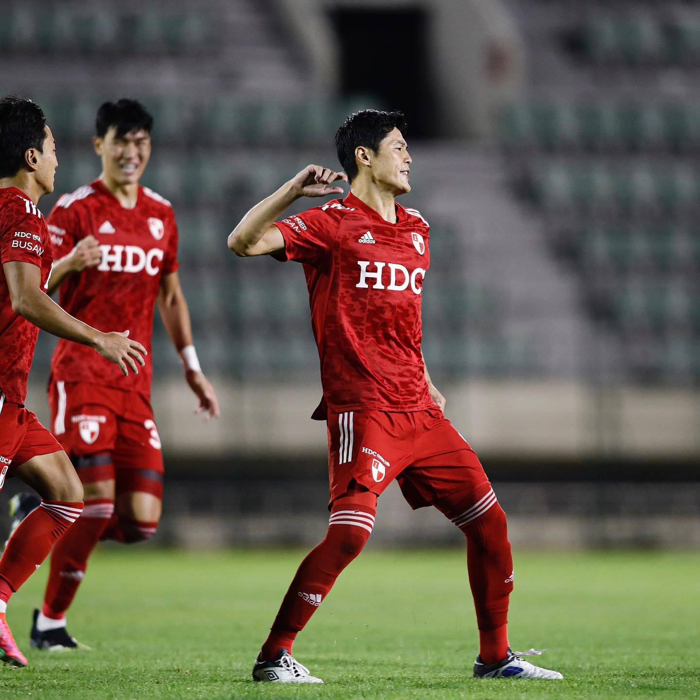 澳大利亚客场奏凯，占据小组优势的简单介绍